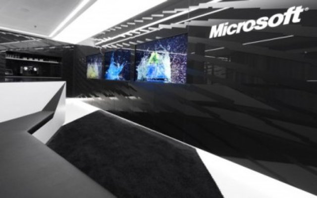 Acţiunile Microsoft au atins cel mai ridicat nivel din ultimii 14 ani